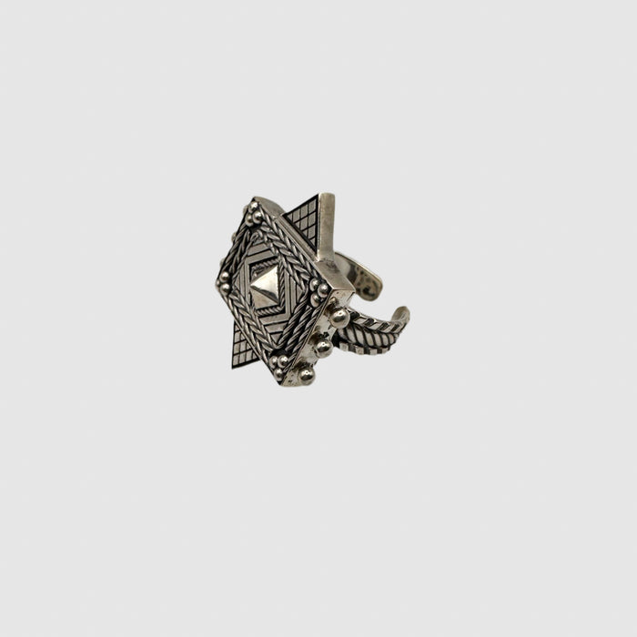 Silver ring The Arrow