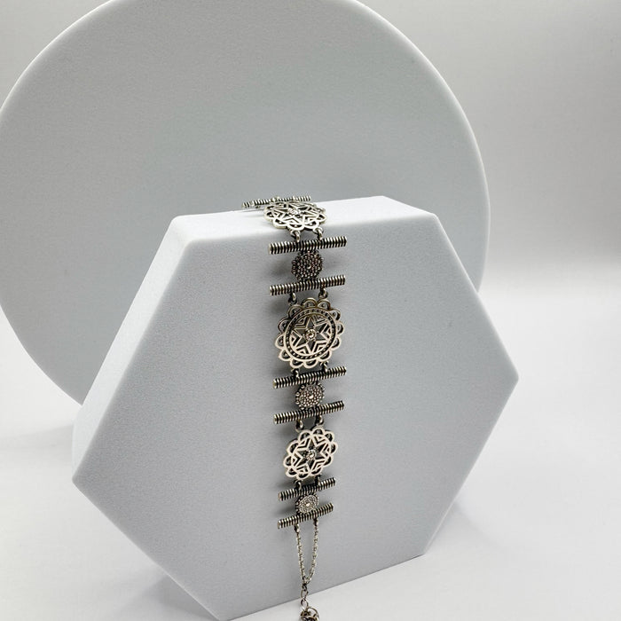 Sterling silver bracelet the Flowers