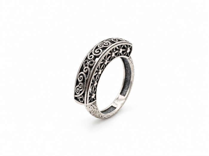 Sterling silver ring the Tenderness