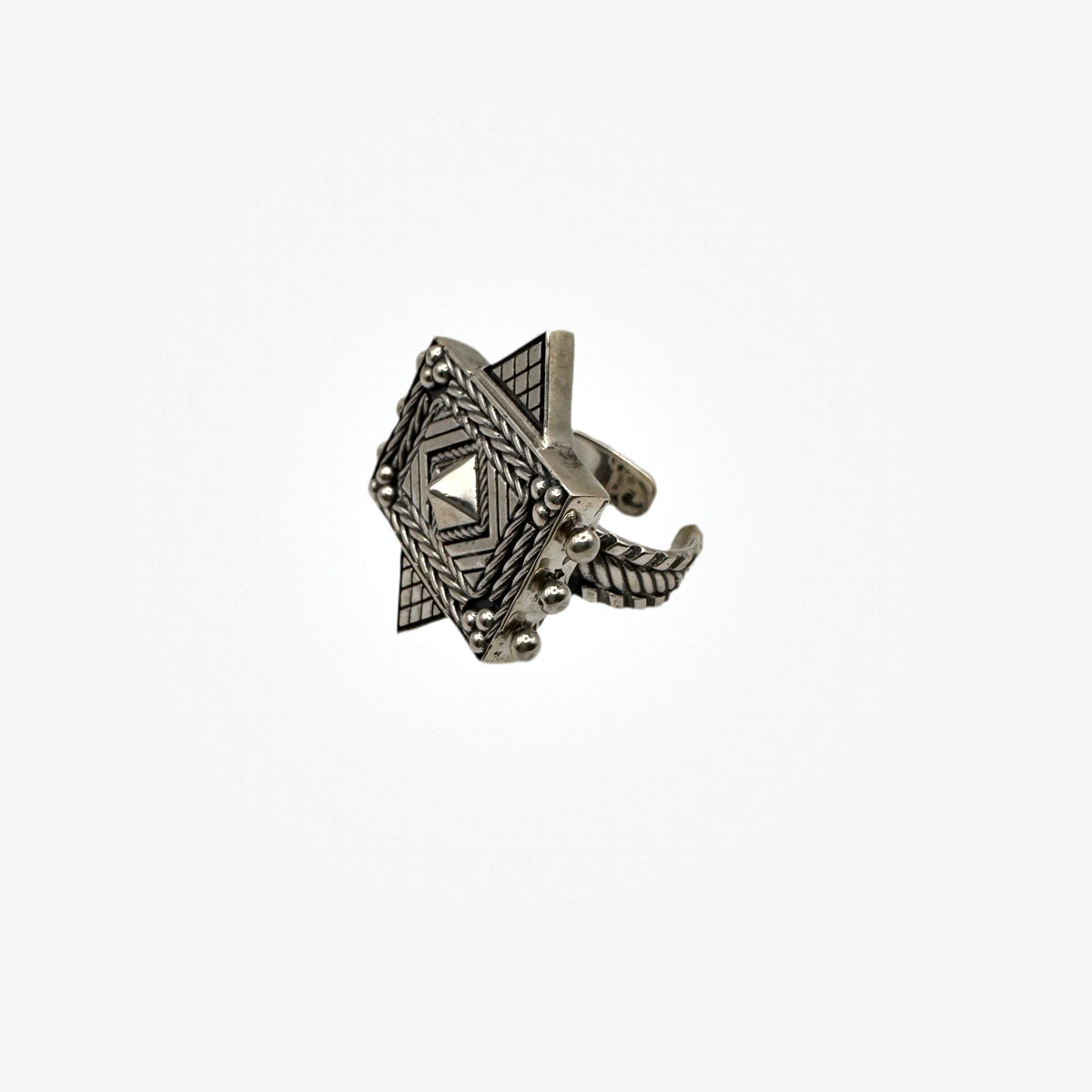 Silver ring The Arrow
